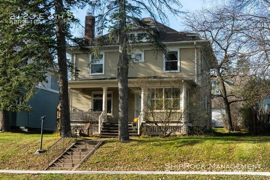 Foto principal - 2123 E 4th St
