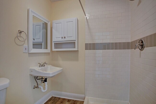 Foto del edificio - 1541 Ashland St