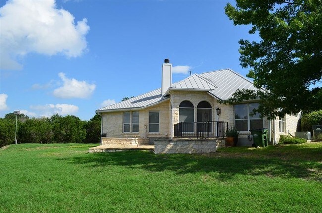 Building Photo - 1705 Mira Vista