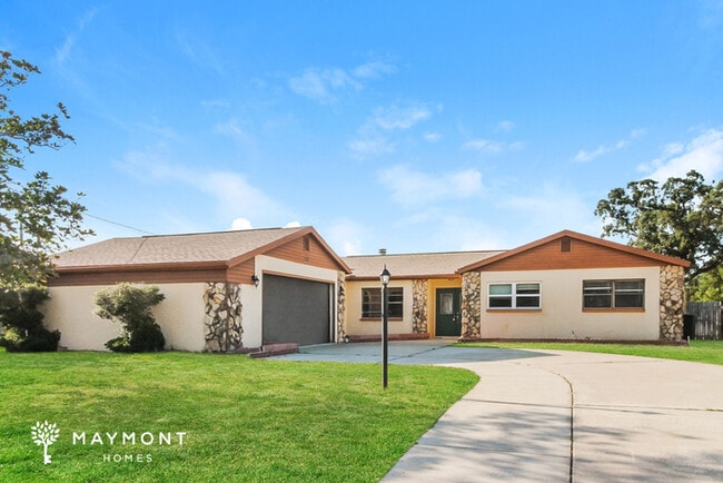 Building Photo - 5760 Cactus Cir