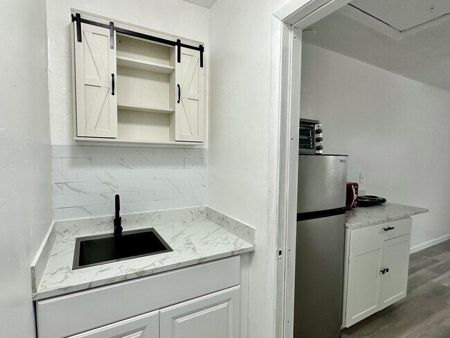 Foto del edificio - 4321 NW 20th Dr