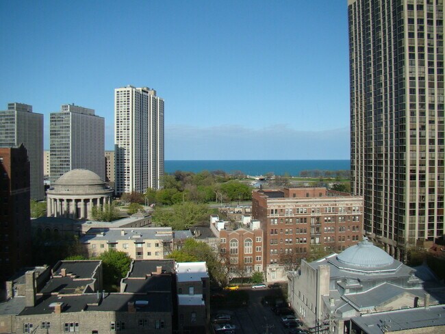 Foto del edificio - 2728 N Hampden Ct