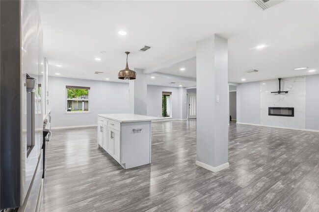 Foto del edificio - 5347 Rutherglenn Dr
