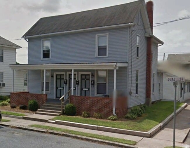 Building Photo - 2 Duke St