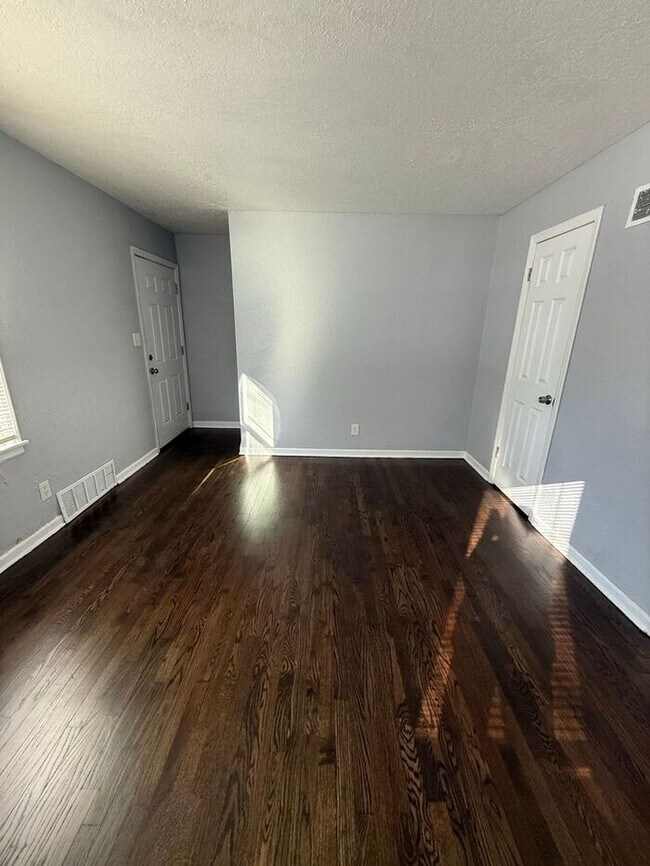 Foto del edificio - Beautiful 2 Bedroom 1 Bathroom in Kansas City!