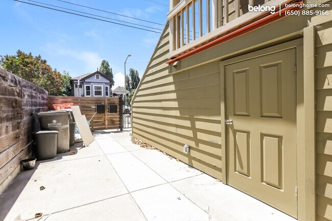 Building Photo - 1432 12th St