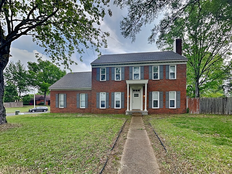 Foto principal - 722 Cedar Brake Dr