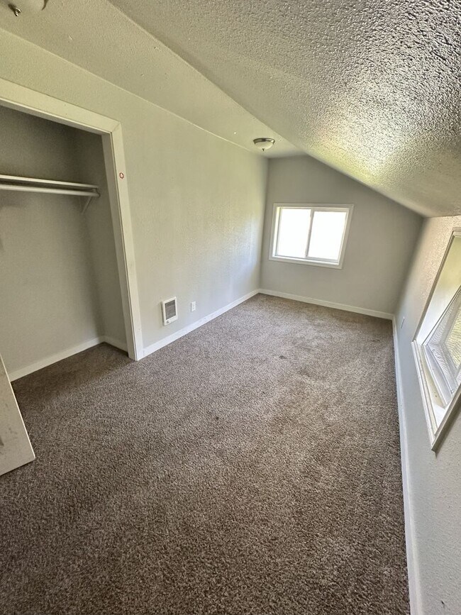 Foto del edificio - 51287 Hatfield Rd