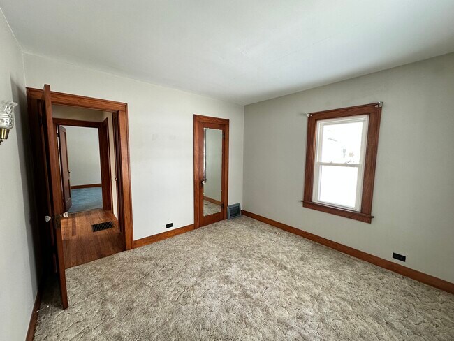 Foto del edificio - 1104 S Michigan St