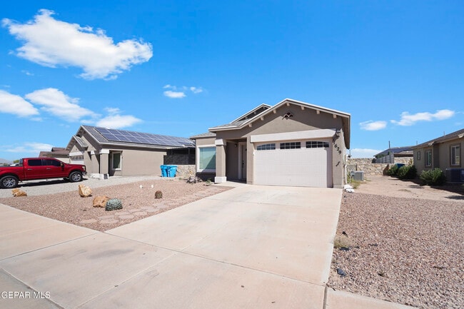 Building Photo - 11629 Flor Achillea