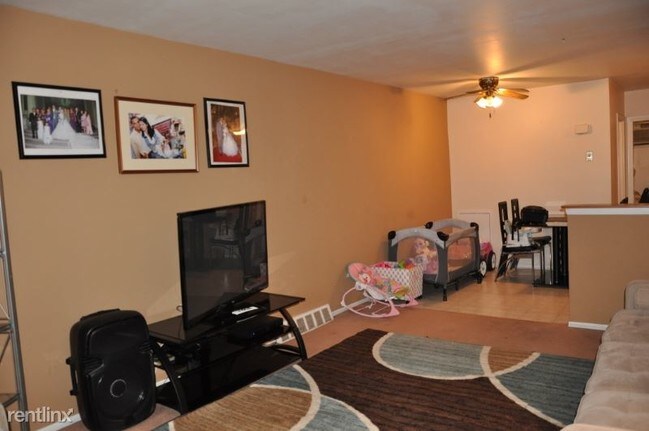 Foto del edificio - 7928 Craig St