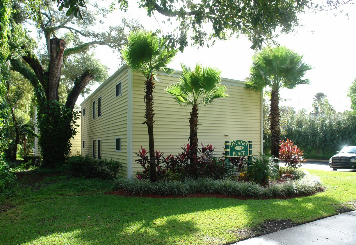 Foto del edificio - Hideaway Delaney Apartments