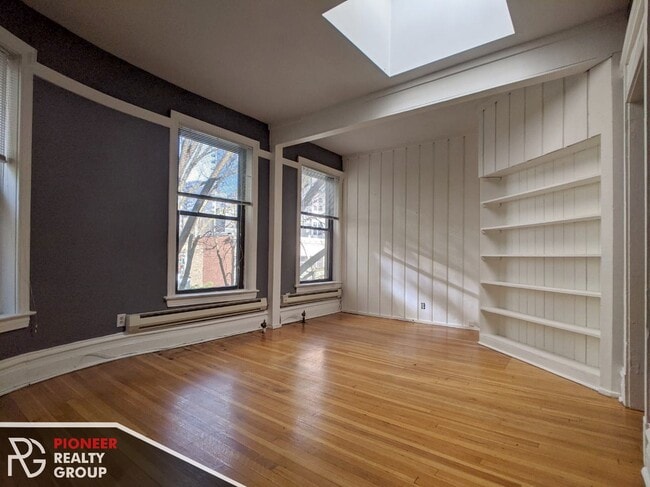 Building Photo - 1224 N Dearborn St
