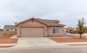 Building Photo - 814 Desert Silver Dr
