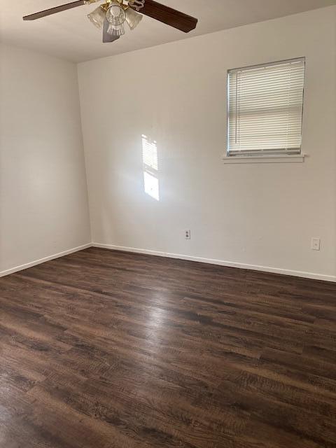 Foto del edificio - 403 Teak Ave