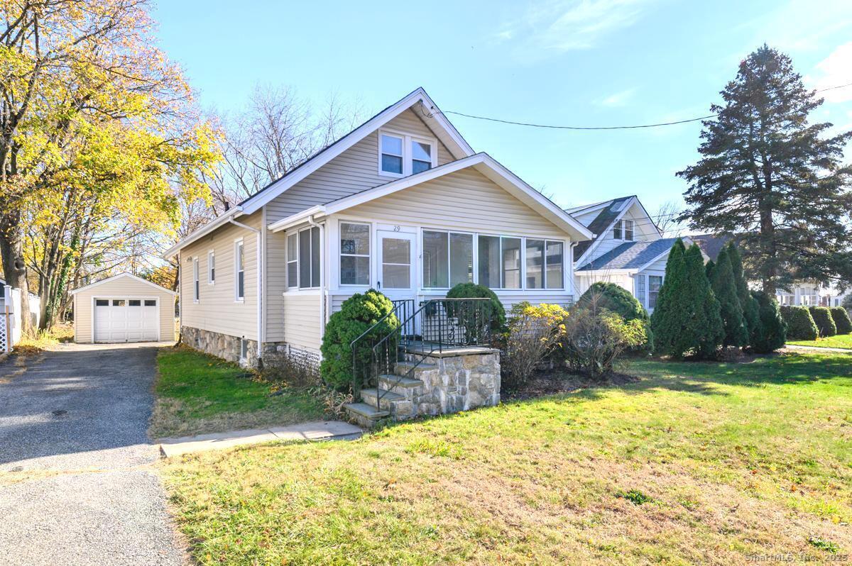 Primary Photo - 29 Sterling Pl