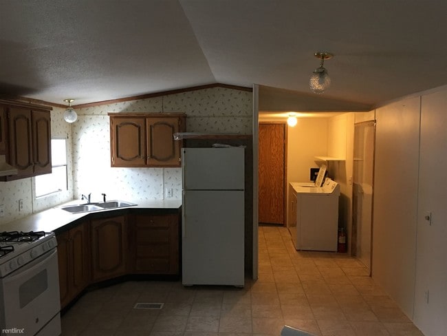 Building Photo - 3 br, 1 bath House - 306 Alexia Ln