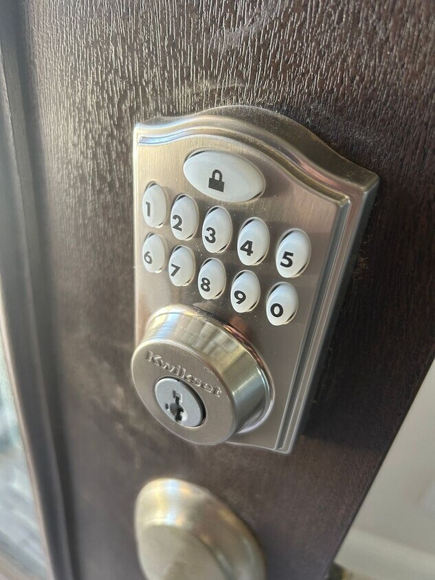 Building Photo - Spacious 3BR House in Aubrey