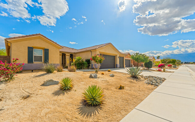 Foto del edificio - 74131 Imperial Ct E