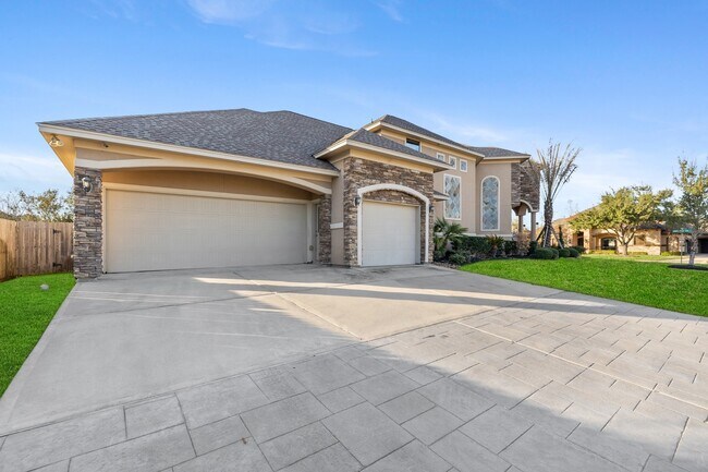 Foto del edificio - 21603 Christopher Lake Ct