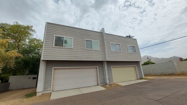 Building Photo - 1728 E Ocotillo Rd