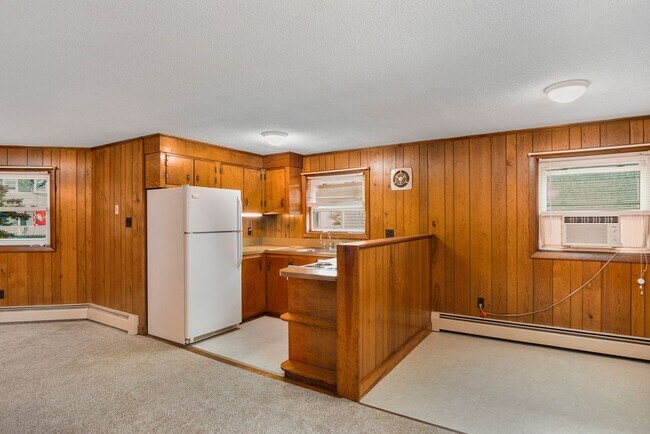 Building Photo - 37 E Bowery St