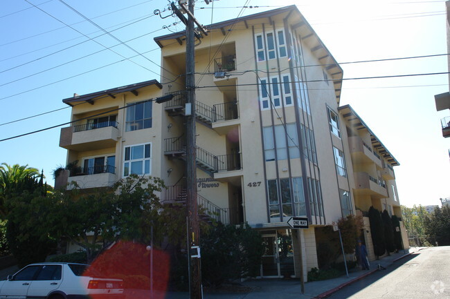 Building Photo - Lagunitas Towers