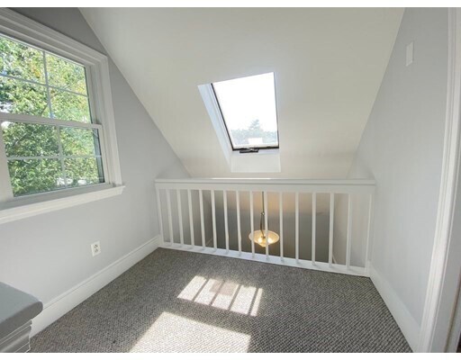Foto principal - 166 Schoosett St