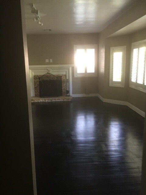 Living /Hardwood floors - 10328 La Canada Way