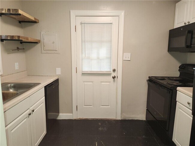 Foto del edificio - 2457 Richard Ave