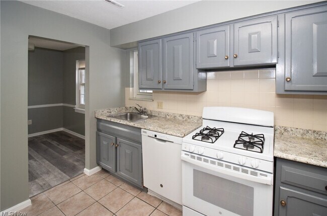 Foto del edificio - 4785 Columbia Rd