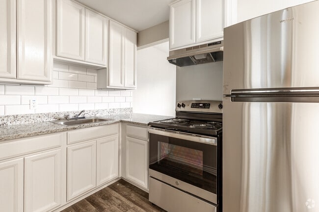 Kitchen - Oak Street Flats: Leasing Specials! Ranch ...