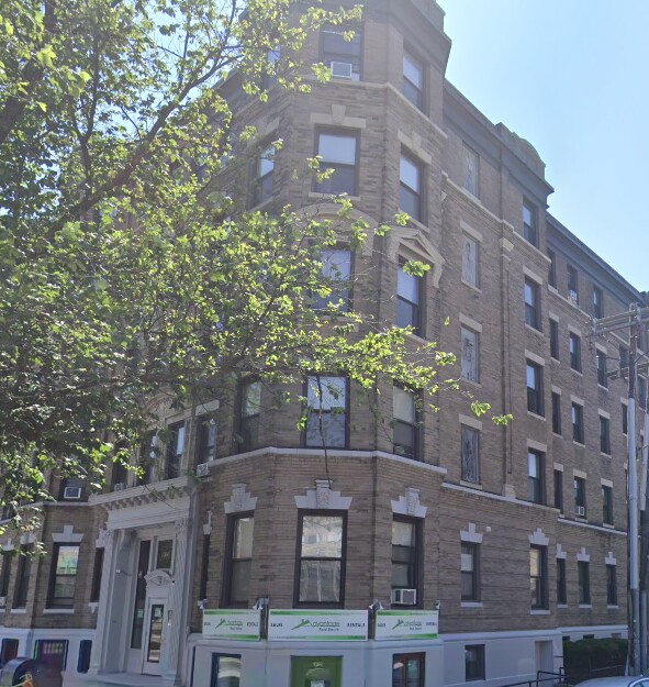 Building Photo - 1066 Commonwealth Ave