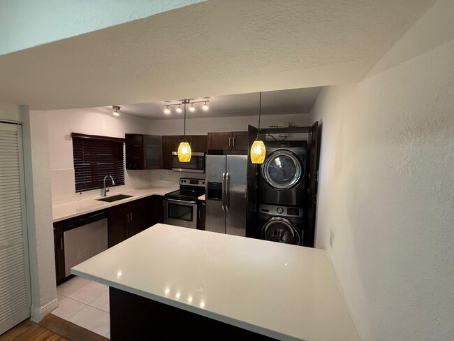 Foto del edificio - 3669 NW 18th St