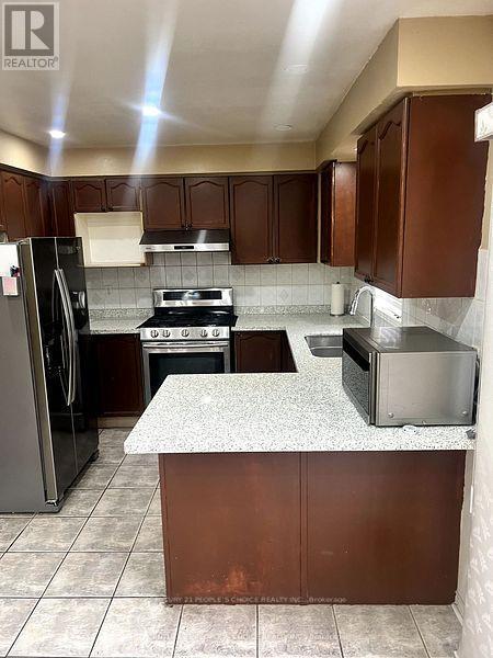 Photo du bâtiment - 29 Hollowgrove Blvd