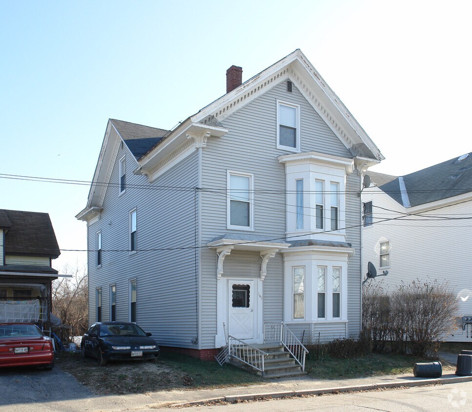 Primary Photo - 143 Oak St