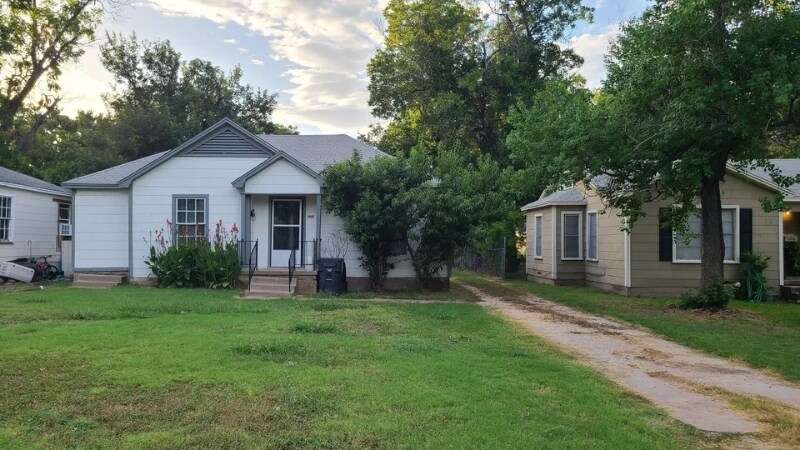 Foto principal - 2613 Alexander Ave