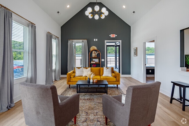 Interior Photo - West Fork Crossings
