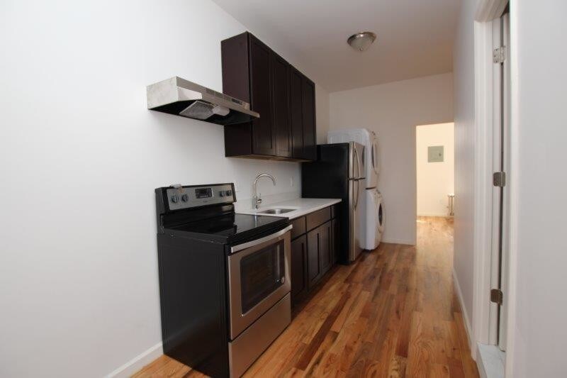 Foto principal - 712A Greene Ave
