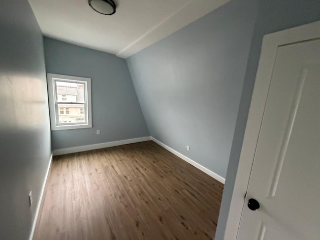 Foto del edificio - 26 Leo Pl