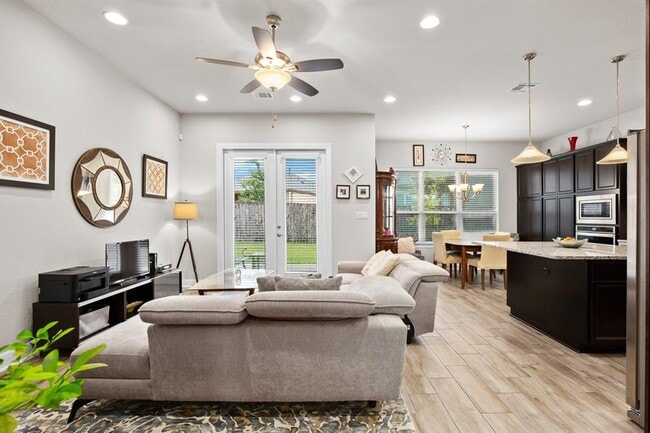Building Photo - 3750 E Palm Valley Blvd