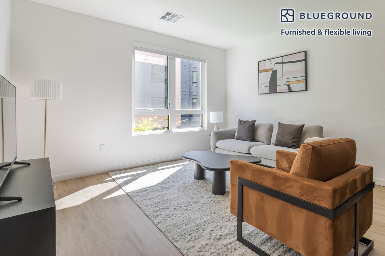 Foto principal - 350 Chastain Pl