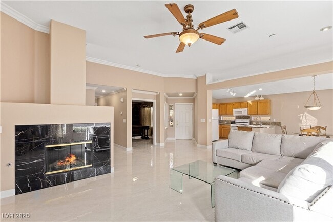 Building Photo - 2555 Sundew Ave