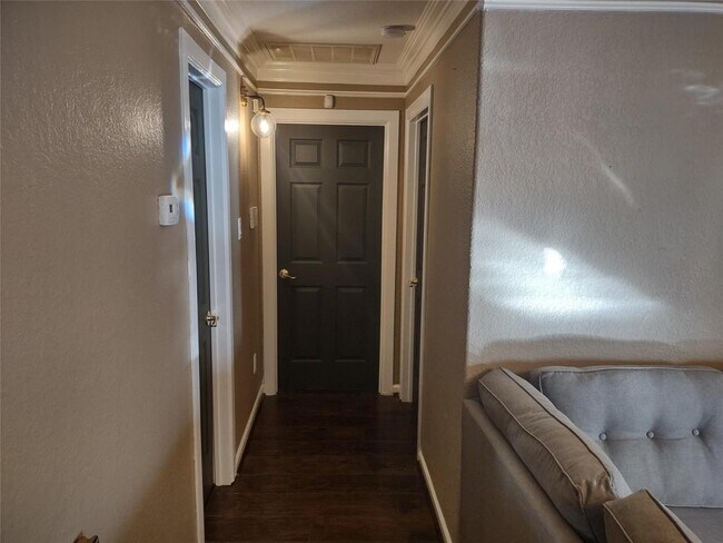 Foto del edificio - 4923 Gren St