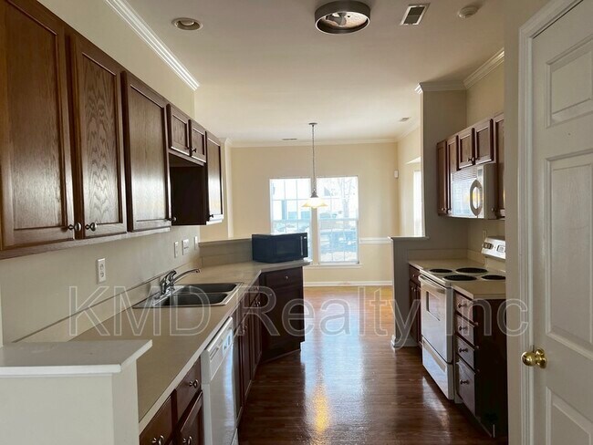 Foto del edificio - 4213 Coulter Crossing