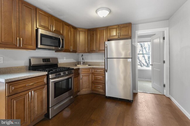 Building Photo - 2528 N 5th St