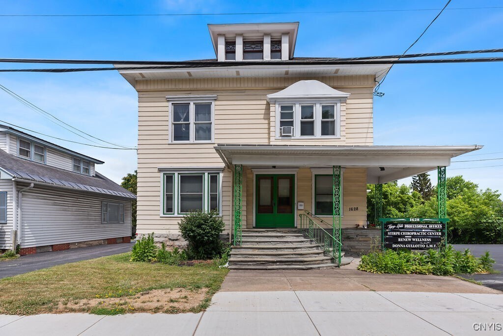 Primary Photo - 1628 W Genesee St