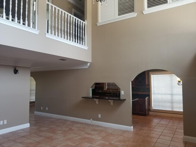 Building Photo - 521 Parish Blvd