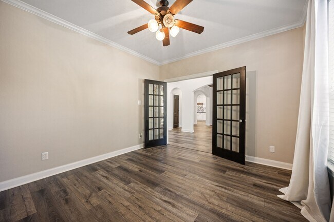 Foto del edificio - 6010 Gatewood Manor Dr