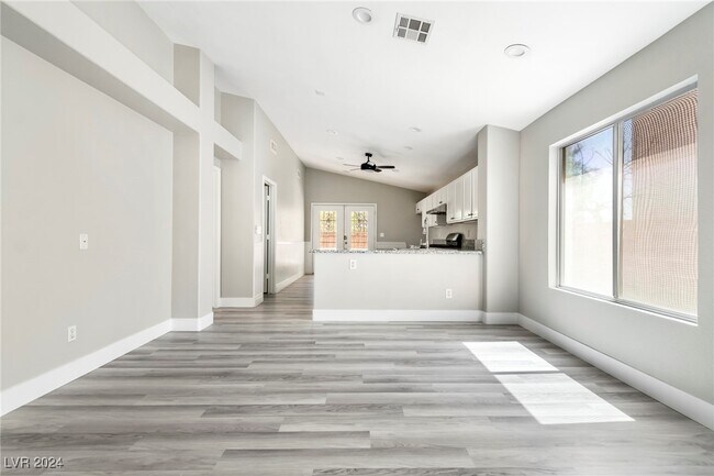 Building Photo - 1300 Dream Bridge Dr